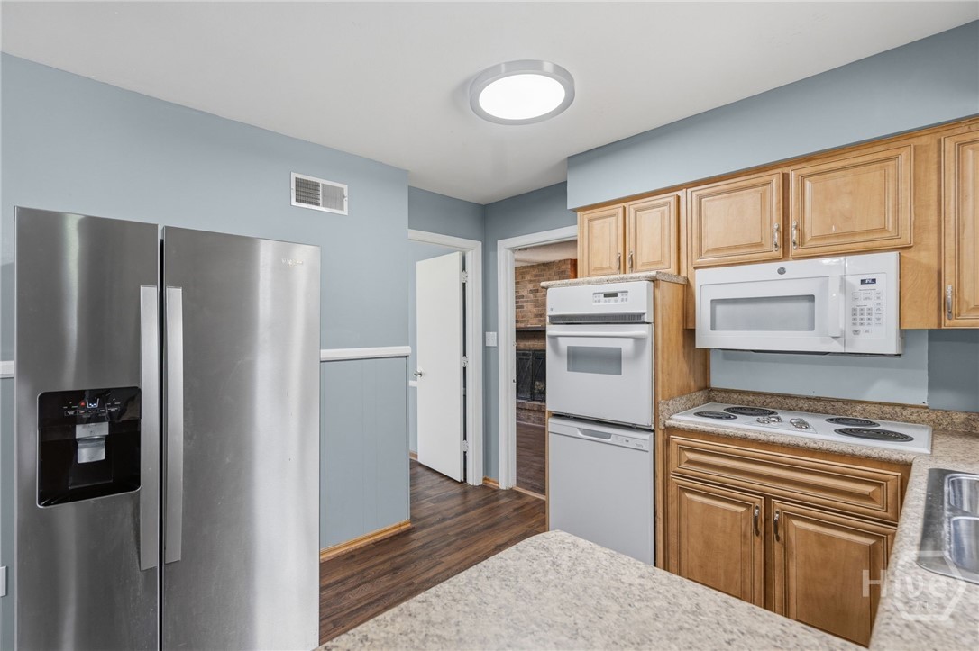 3 Monica Boulevard Property Photo 7