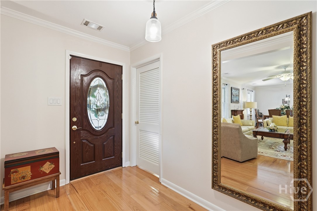 104 Winchester Drive Property Photo 3