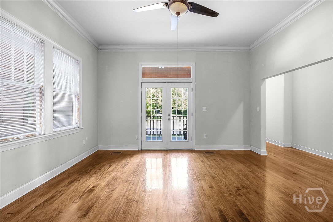 2307 Whitaker Street B Property Photo 5