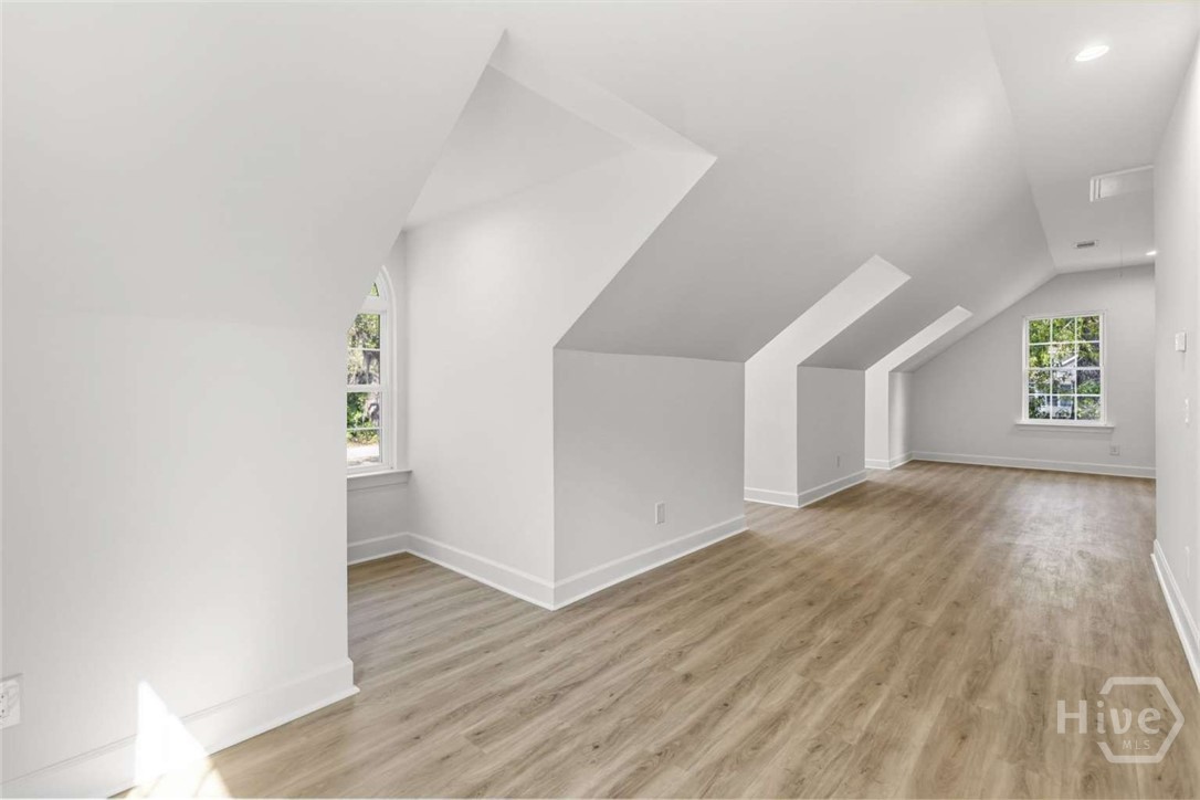 691 Kings Road Property Photo 31