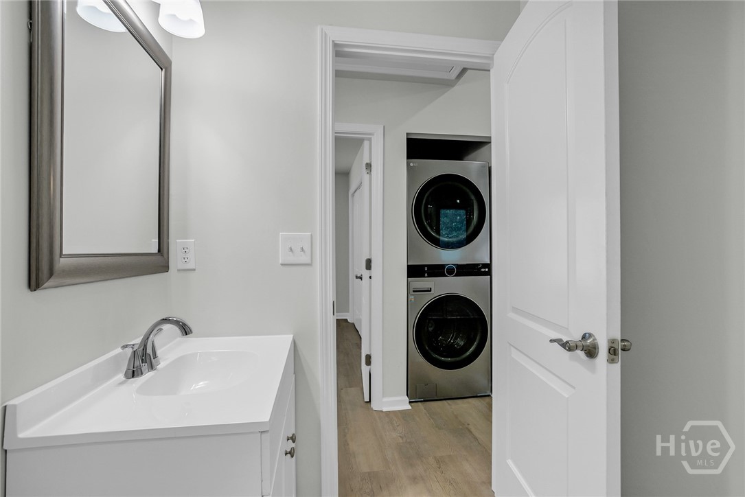 2108 California Avenue Property Photo 12