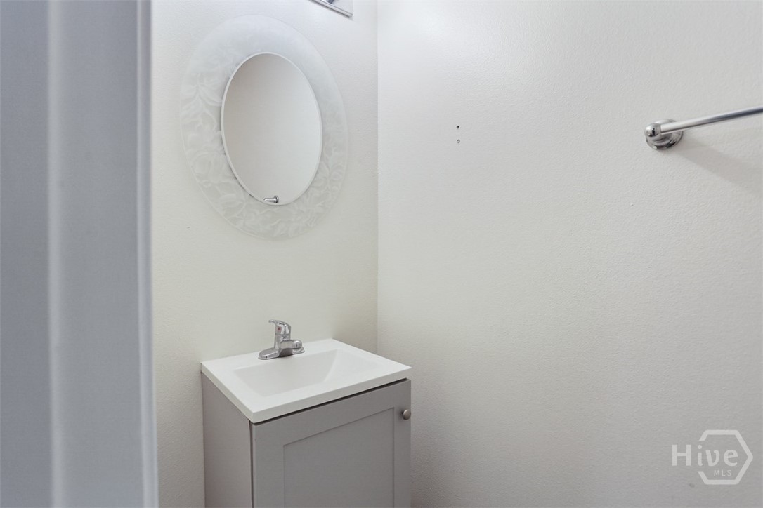 6 Lake Shore Boulevard Property Photo 16