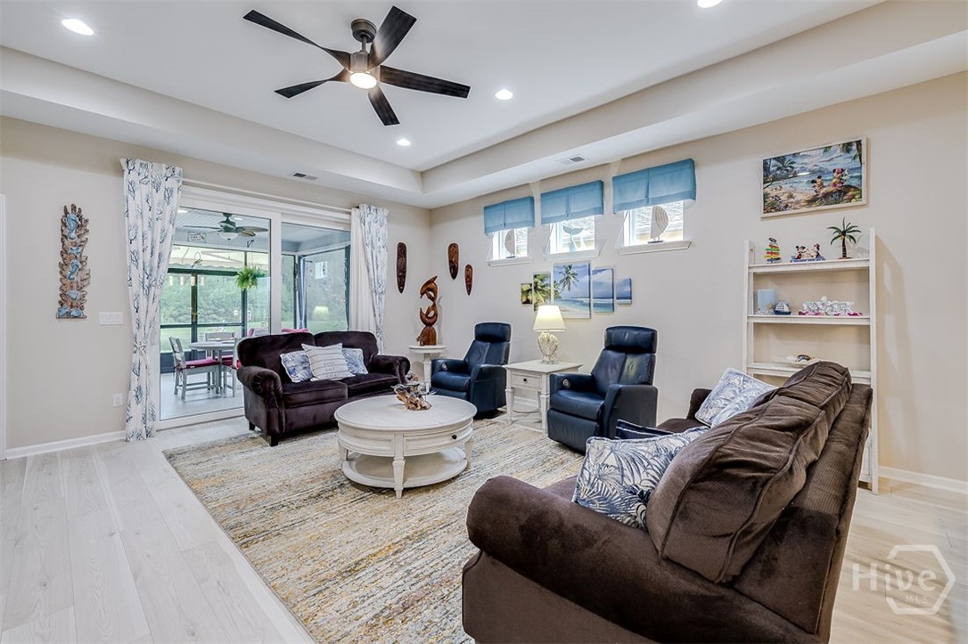 1247 Beachcomber Boulevard Property Photo 17