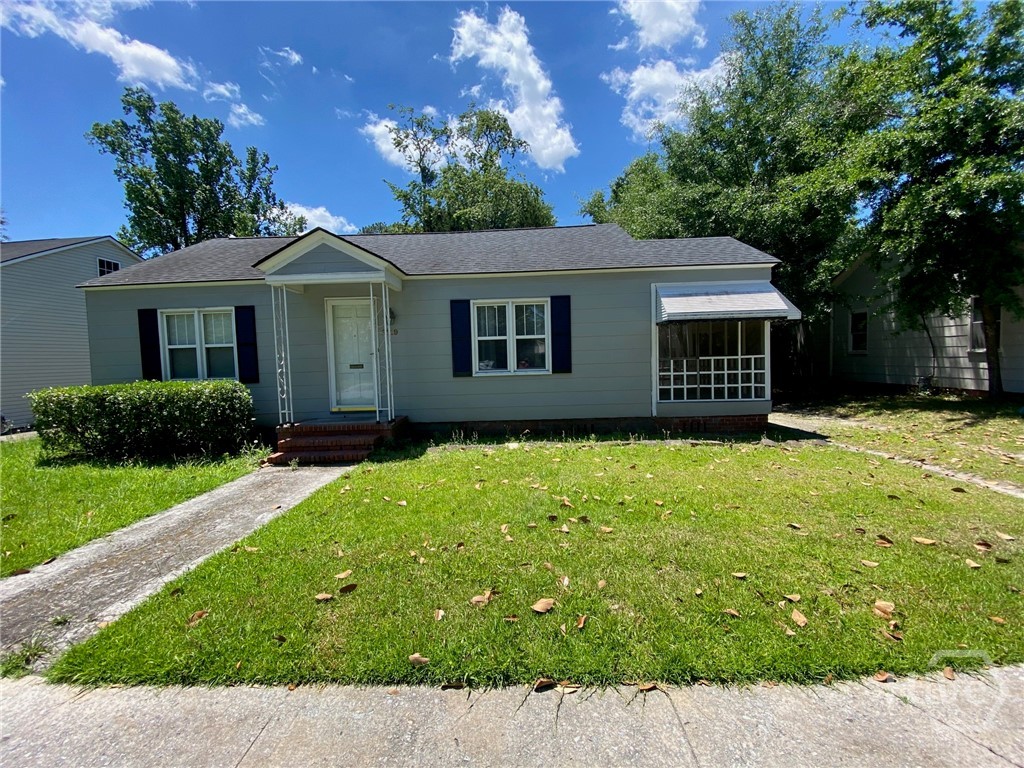 2219 E 40th Street Property Photo 1