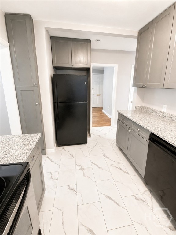 2219 E 40th Street Property Photo 6