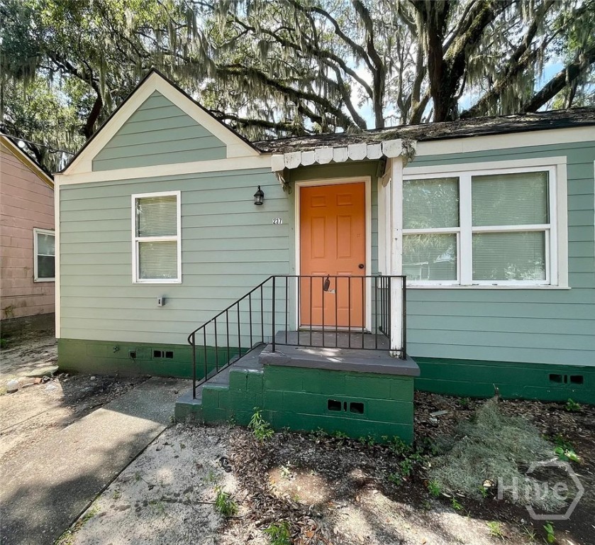 237 W 73rd Street Property Photo 2