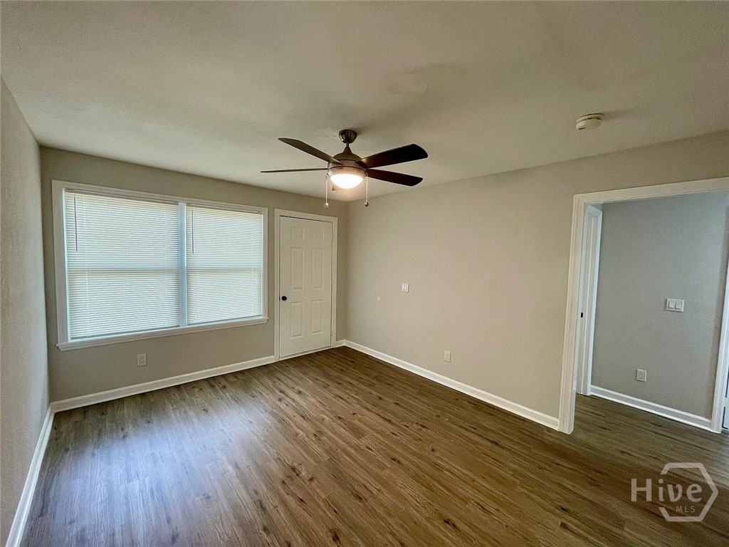 237 W 73rd Street Property Photo 4
