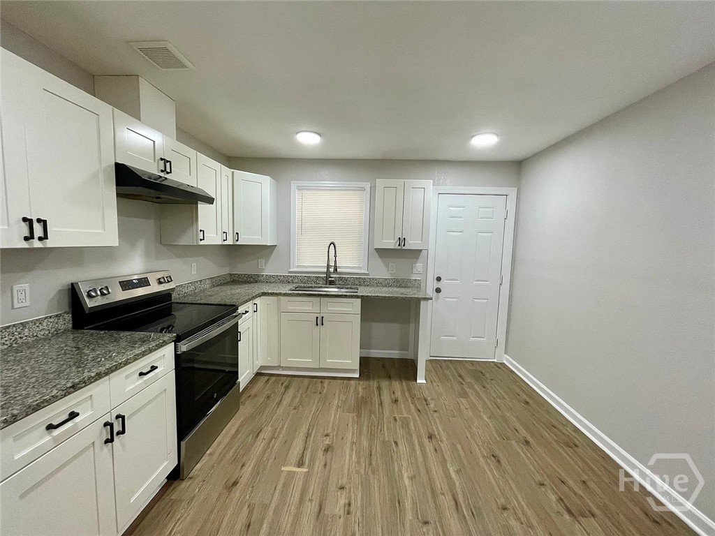 237 W 73rd Street Property Photo 6