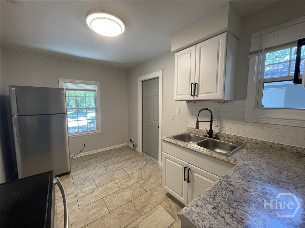 237 W 73rd Street Property Photo 7