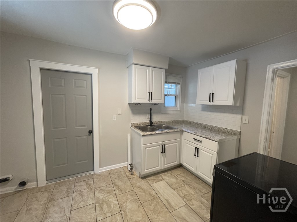 237 W 73rd Street Property Photo 8