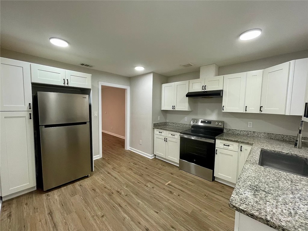 237 W 73rd Street Property Photo 9