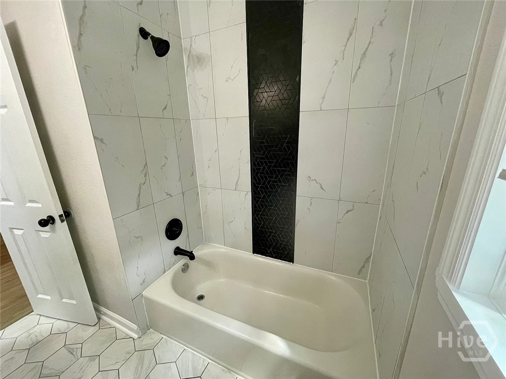 237 W 73rd Street Property Photo 12