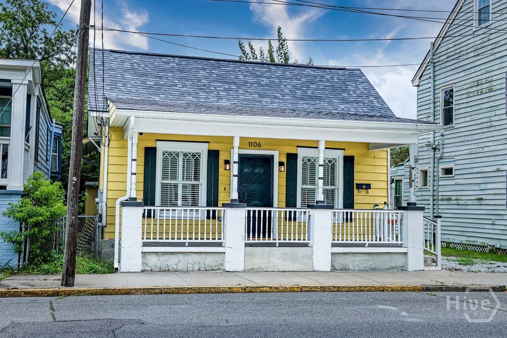1106 E Broad Street Property Photo 2