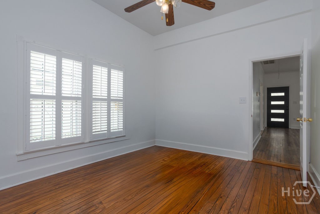 1106 E Broad Street Property Photo 24