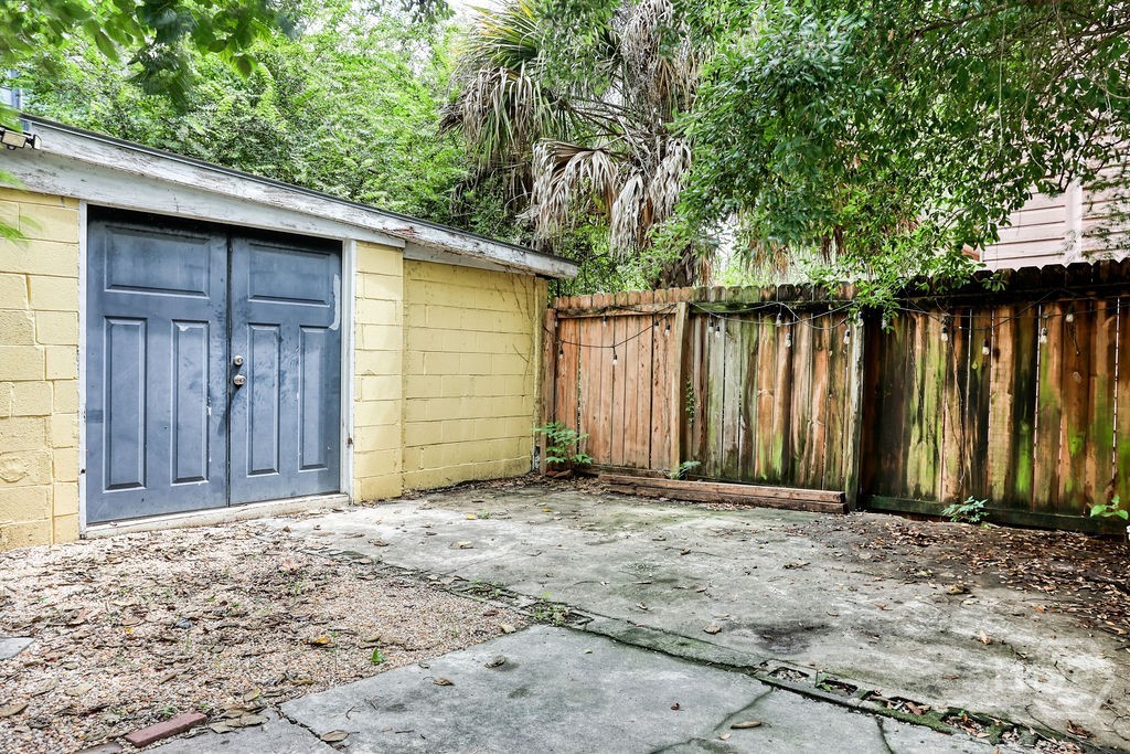 1106 E Broad Street Property Photo 29