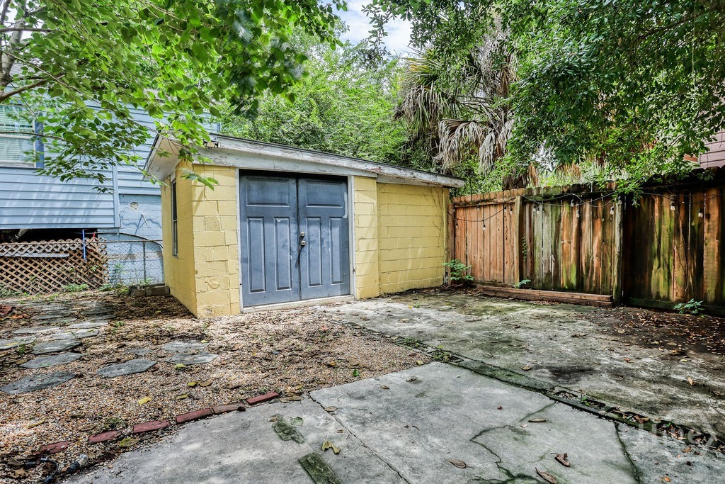 1106 E Broad Street Property Photo 33