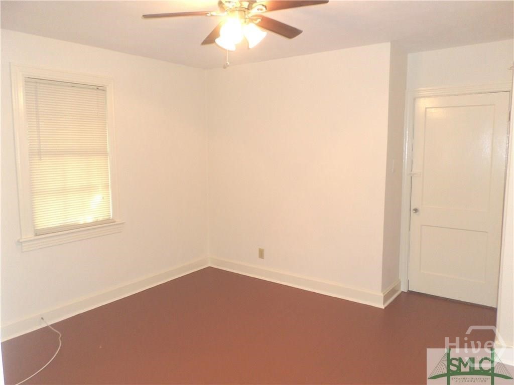 2302 E 40th Street B Property Photo 4