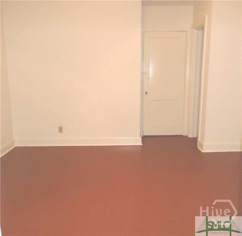 2302 E 40th Street B Property Photo 5