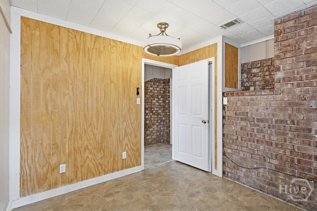 601 Leaning Oaks Drive Property Photo 30