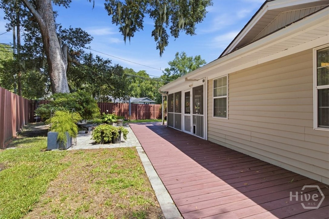 601 Leaning Oaks Drive Property Photo 37