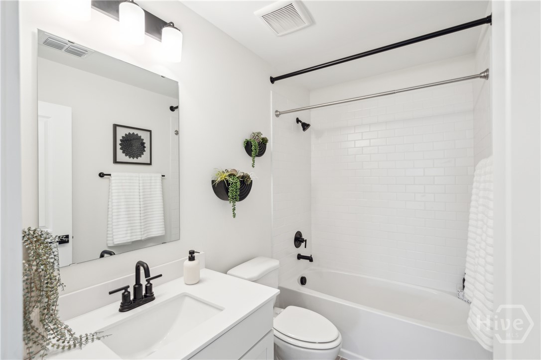 191 Mage Street Property Photo 33