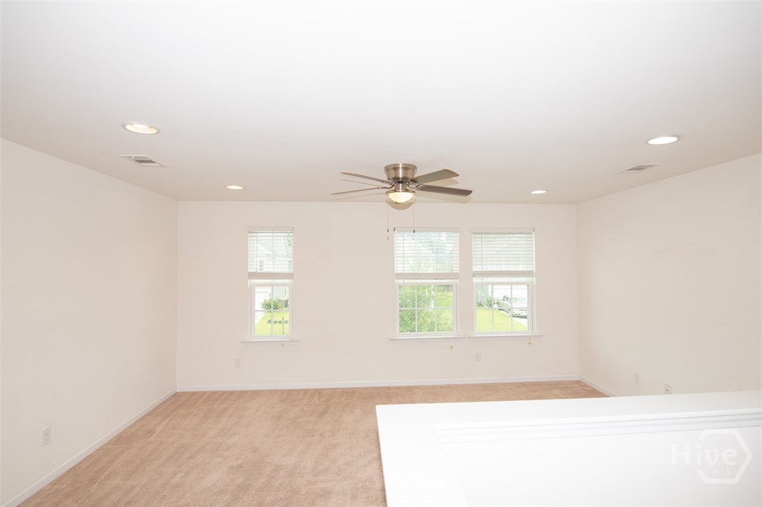376 Southwilde Way Property Photo 24