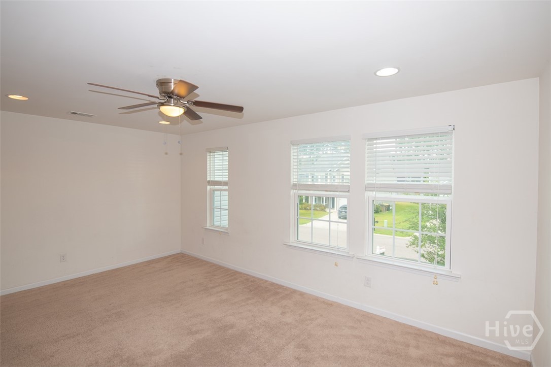 376 Southwilde Way Property Photo 25