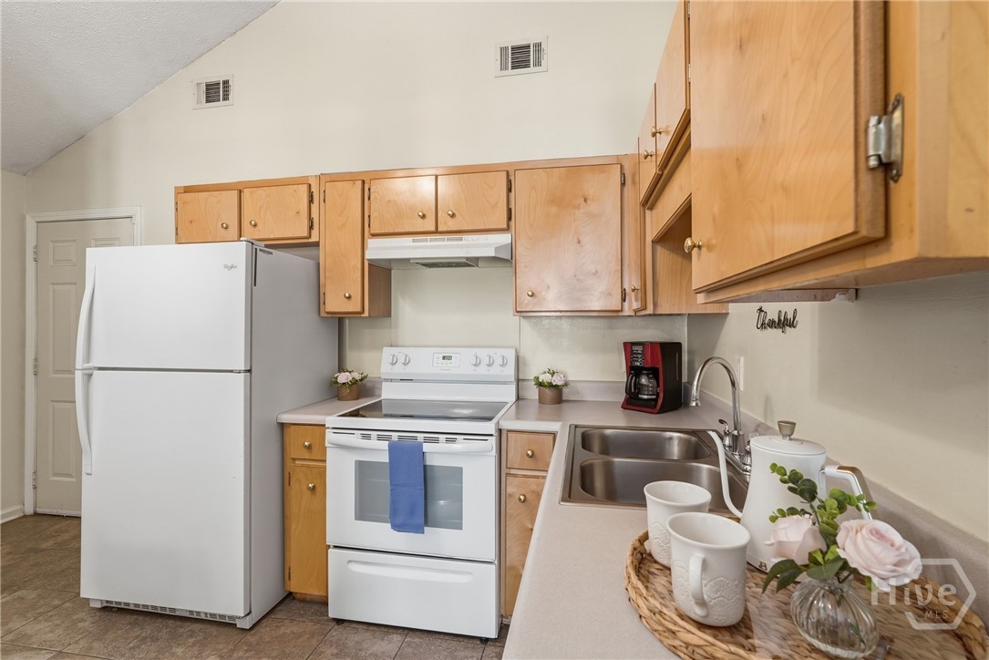 44 Leeward Drive Property Photo 10