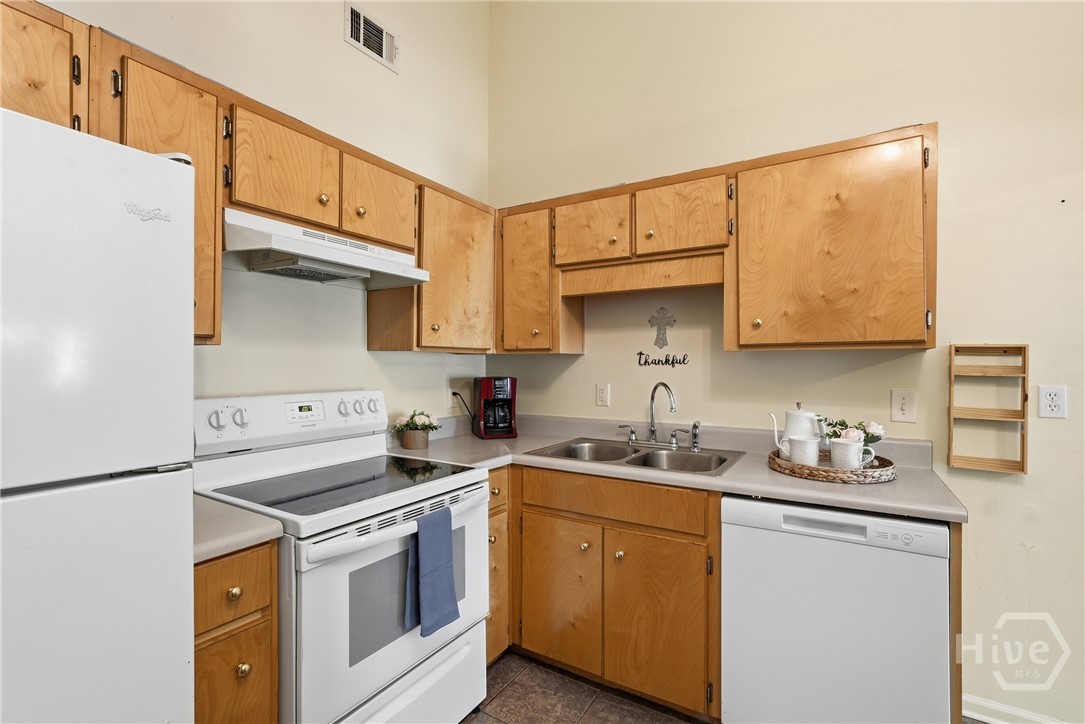 44 Leeward Drive Property Photo 11