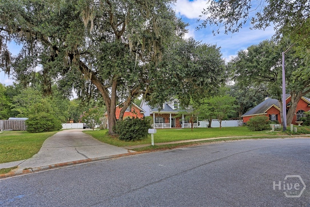140 Jamestown Drive Property Photo 3