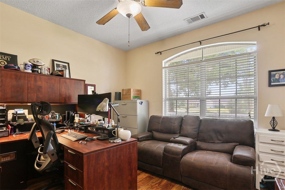 140 Jamestown Drive Property Photo 27