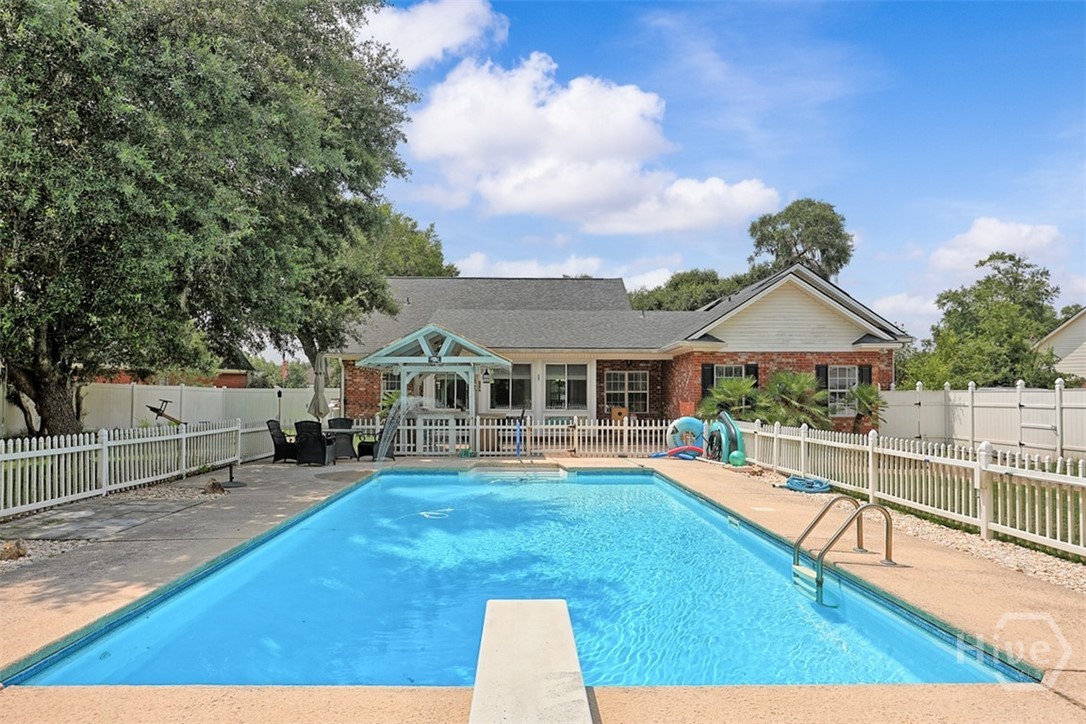 140 Jamestown Drive Property Photo 36