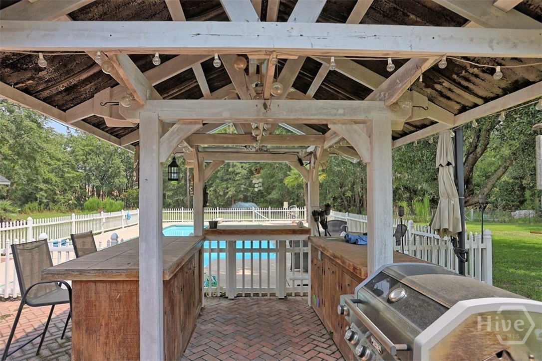 140 Jamestown Drive Property Photo 39