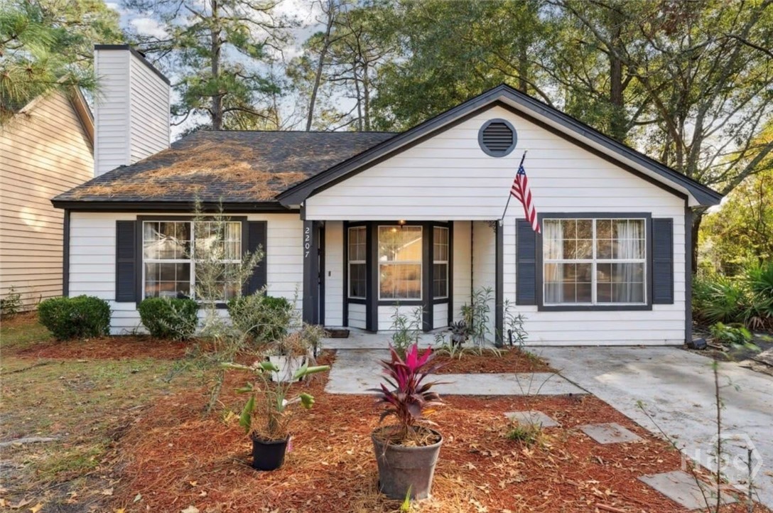 2207 Washington Street Property Photo 1