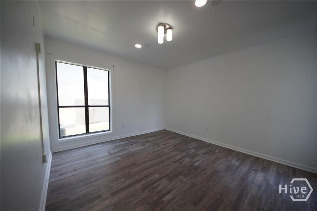 355 Commerce Place E Property Photo 24