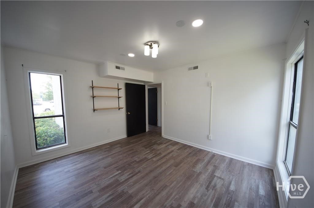 355 Commerce Place E Property Photo 25