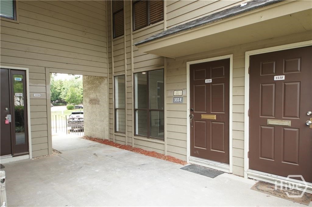355 Commerce Place E Property Photo 35