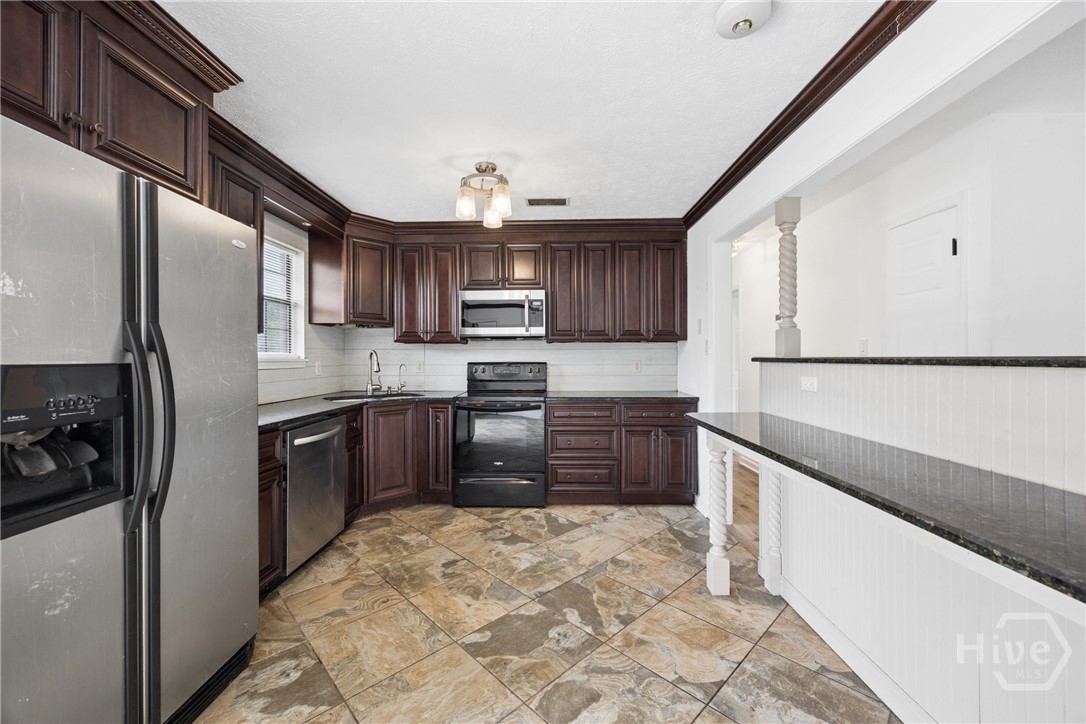 133 Greene Drive Property Photo 7