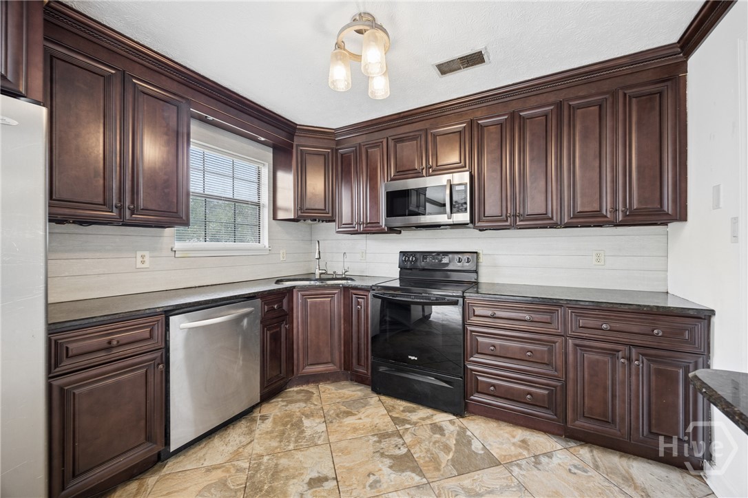 133 Greene Drive Property Photo 8