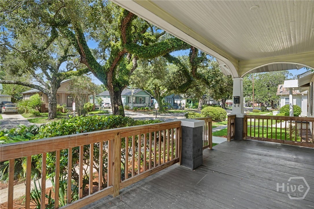 1124 E 37th Street Property Photo 3
