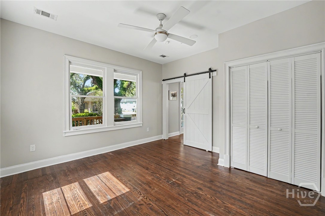 1124 E 37th Street Property Photo 17