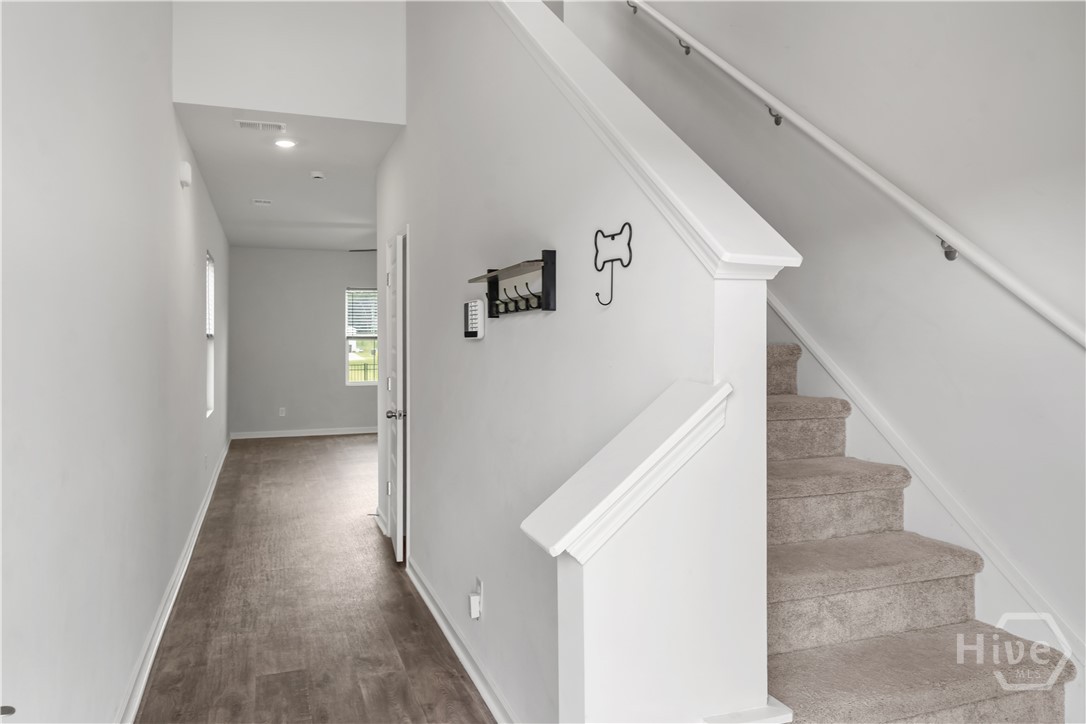 102 Hydrangea Way Property Photo 4