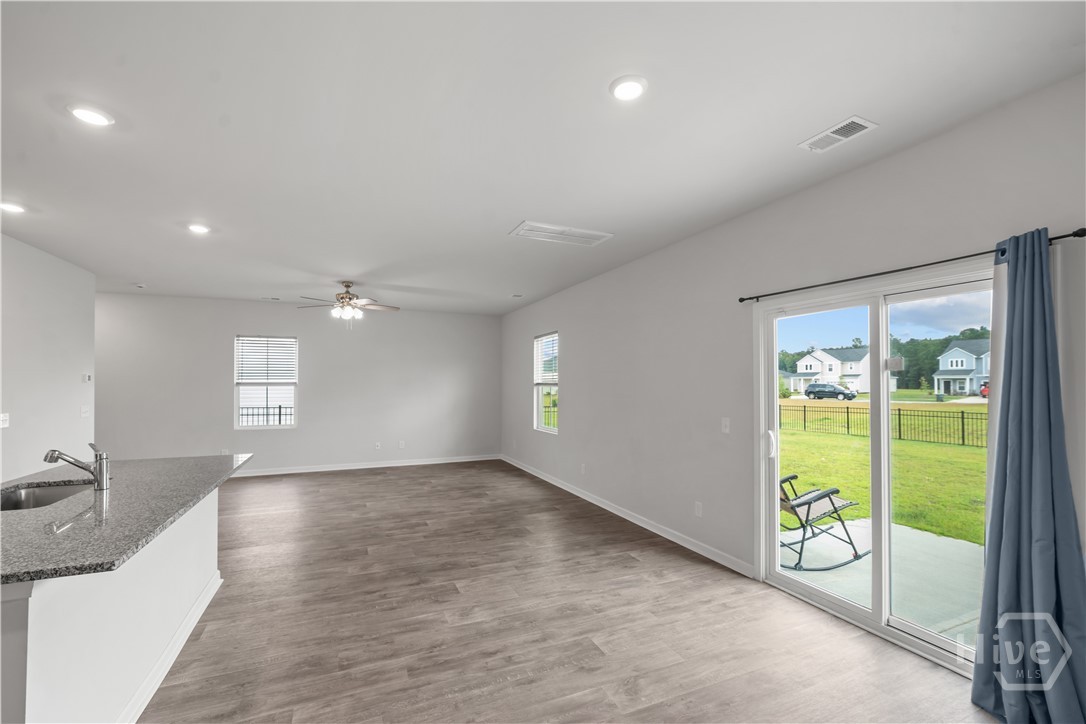 102 Hydrangea Way Property Photo 12