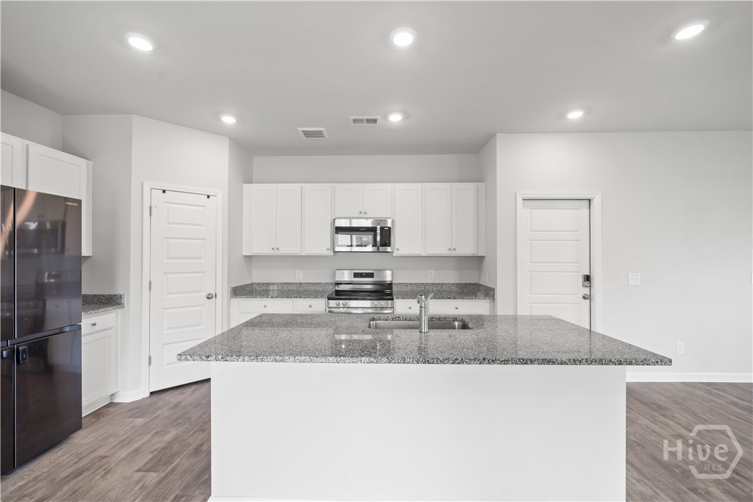 102 Hydrangea Way Property Photo 18