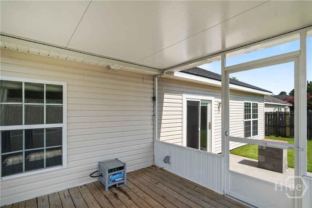 8 Rainier Lane Property Photo 30