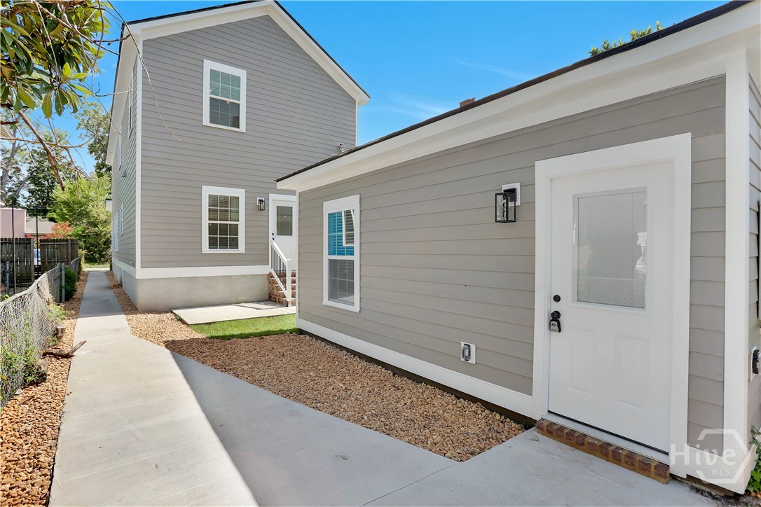 615 E 38th Street Property Photo 4