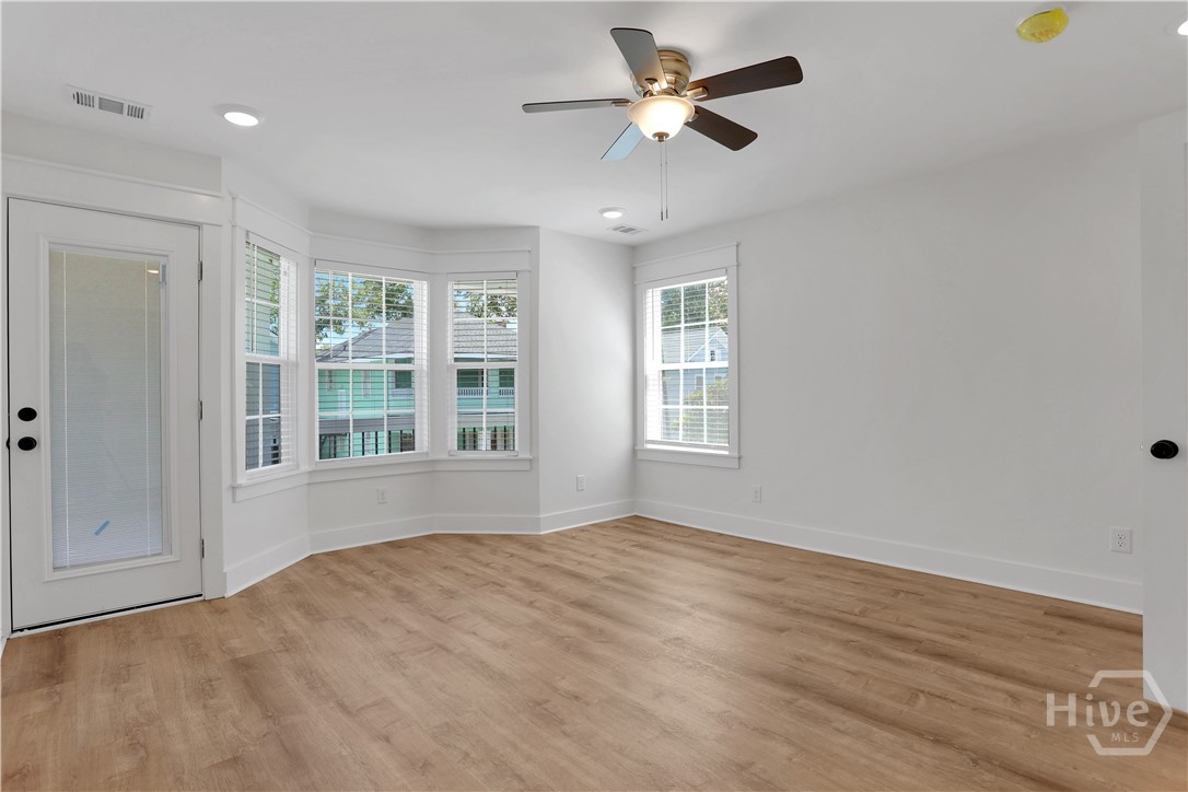 615 E 38th Street Property Photo 19