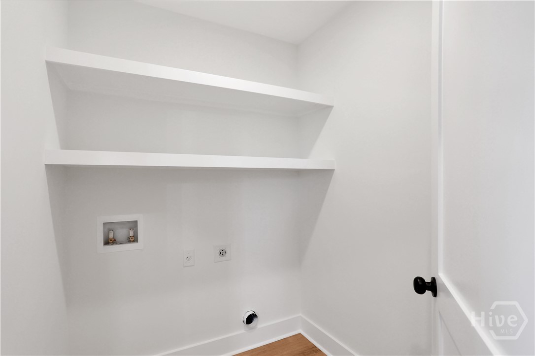 615 E 38th Street Property Photo 33