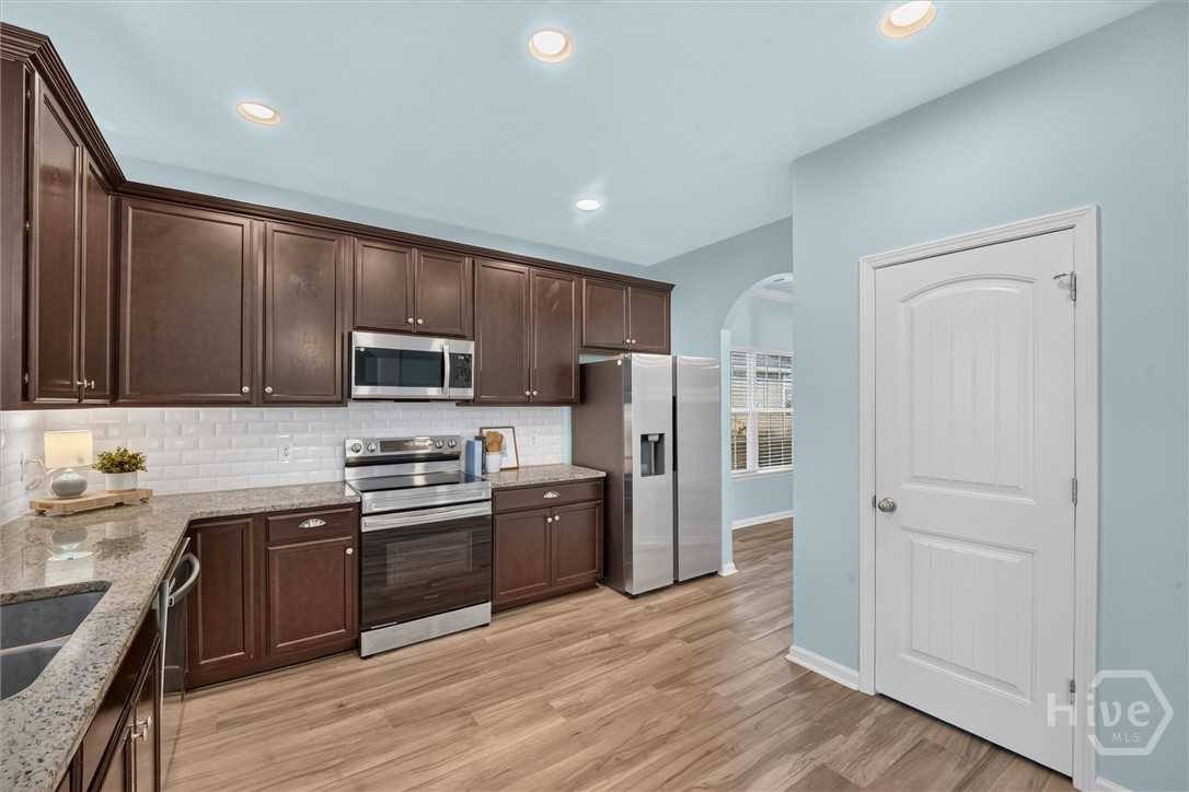 407 Sunbury Drive Property Photo 15