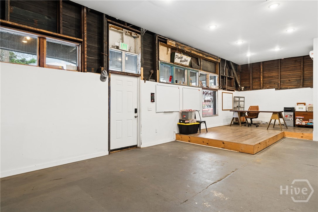 2210 Ogeechee Road Property Photo 8